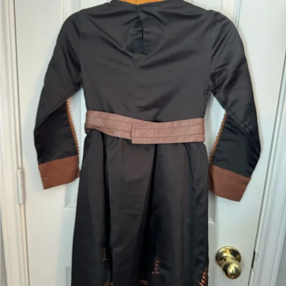 Princess Anna dress with cape. Purchased at Disney store. Great condition. - Picture 4 of 5